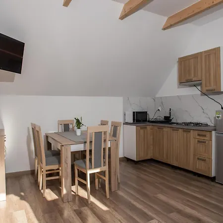 3-room On The Ground Floor, Summer Pool Apartament *