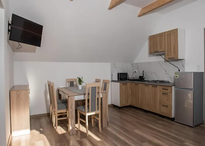 3-room On The Ground Floor, Summer Pool Apartment *